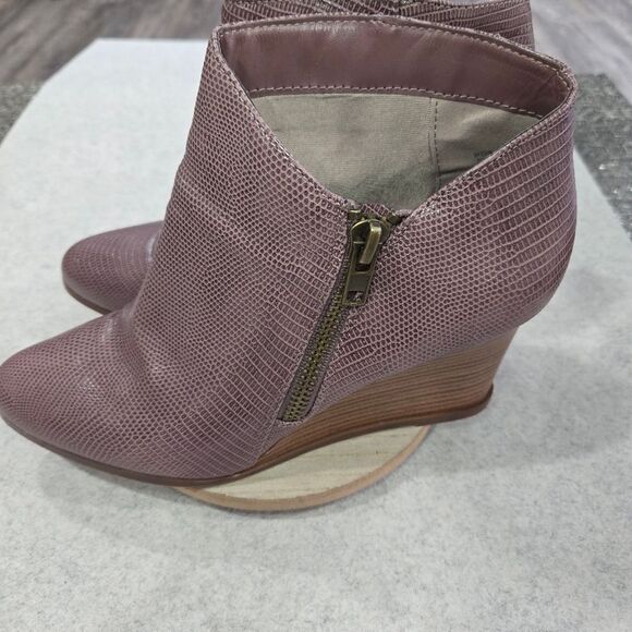 🐢 Journee Collection Glam Vegan Snake Skin Side Zip Boots.  Size 11. - Picture 9 of 13